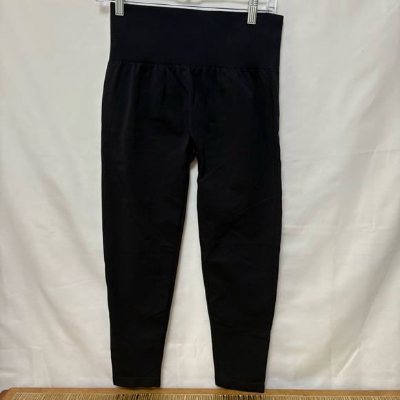 Halara Seamless Flow High Waisted Tummy Control Butt Lifting Yoga Leggings XL - Picture 1 of 4